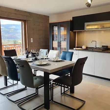 - Luxury 4 Bedroom Floor With Spectacular Views Apartment
