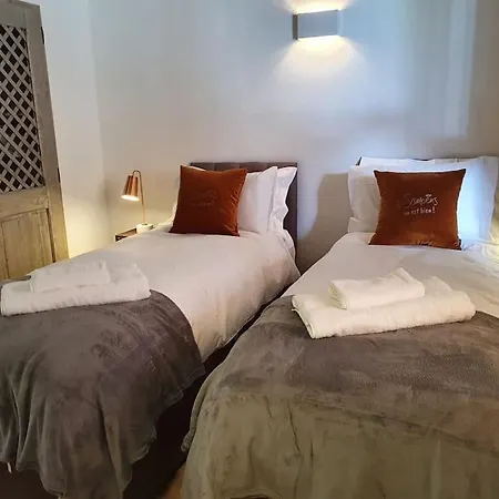 - Luxury 4 Bedroom Floor With Spectacular Views Samoens